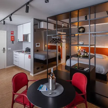 Apartament Teatro 1 *